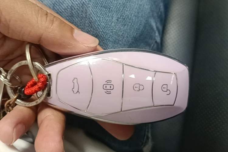 Used Hongqi H5 2023 1.5T HEV Smart Connect Flagship Edition Vehicle Key