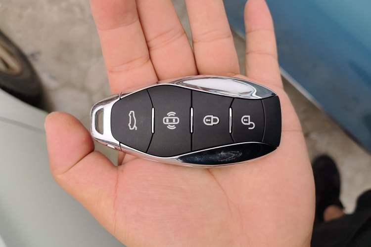 Used Hongqi H5 2023 1.5T DCT Smart Connect Flagship Edition Vehicle Key