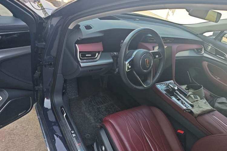 Used Hongqi H5 2023 2.0T Automatic Smart Connect Flagship Edition Driver Seat