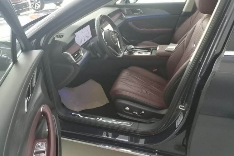 Used Hongqi H5 2023 2.0T Automatic Smart Connect Flagship Edition Driver Seat