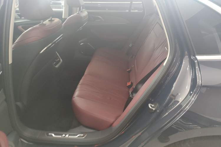 Used Hongqi H5 2023 2.0T Automatic Smart Connect Flagship Edition Interior 4