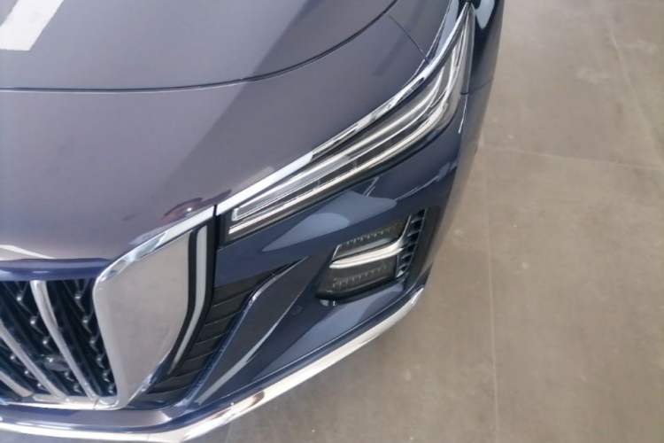 Used Hongqi H5 2023 2.0T Automatic Smart Connect Flagship Edition Left Front Headlight