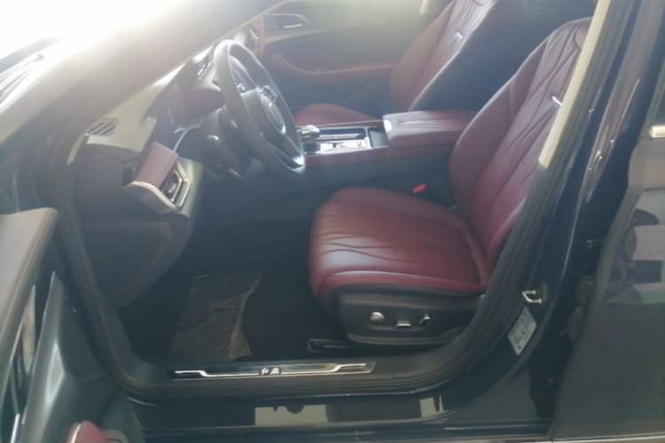 Used Hongqi H5 2023 2.0T Automatic Smart Connect Flagship Edition Left Front Seat