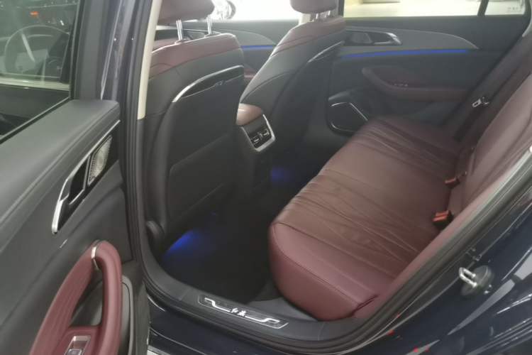 Used Hongqi H5 2023 2.0T Automatic Smart Connect Flagship Edition Left Rear Seat