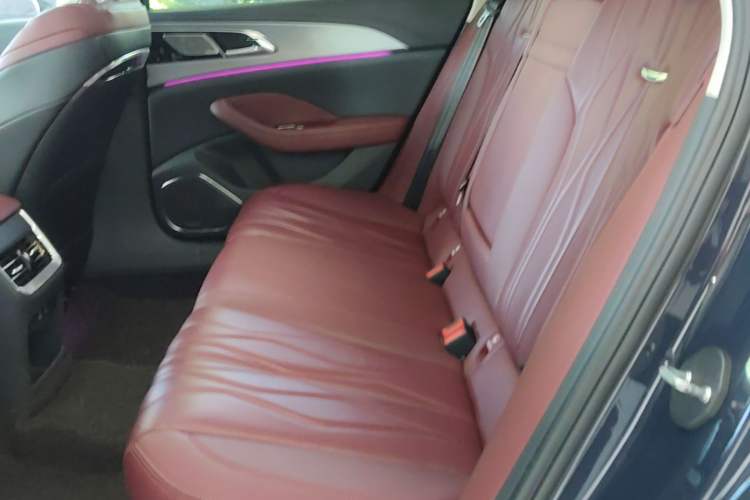 Used Hongqi H5 2023 2.0T Automatic Smart Connect Flagship Edition Left Rear Seat