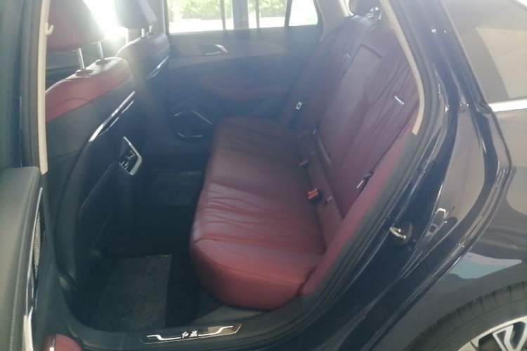 Used Hongqi H5 2023 2.0T Automatic Smart Connect Flagship Edition Left Rear Seat