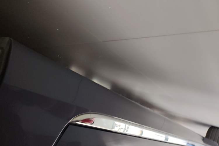 Used Hongqi H5 2023 2.0T Automatic Smart Connect Flagship Edition Left Side Sill