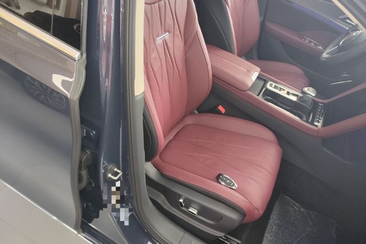 Used Hongqi H5 2023 2.0T Automatic Smart Connect Flagship Edition Right Front Seat