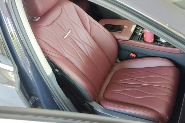 Used Hongqi H5 2023 2.0T Automatic Smart Connect Flagship Edition Right Front Seat
