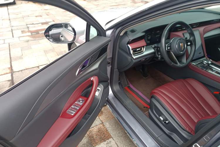 Used Hongqi H5 2023 2.0T Automatic Smart Connect Flagship Edition Driver Seat