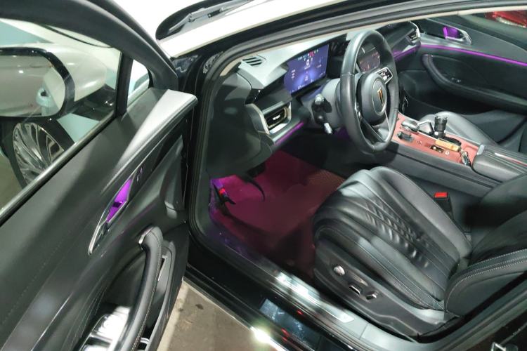 Used Hongqi H5 2023 2.0T Automatic Smart Connect Flagship Edition Driver Seat