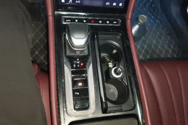 Used Hongqi H5 2023 1.5T DCT Smart Connect Flagship Edition Gear Lever