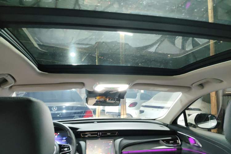 Used Hongqi H5 2023 2.0T Automatic Smart Connect Flagship Edition Headliner
