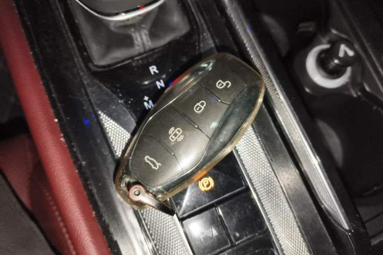 Used Hongqi H5 2023 1.5T DCT Smart Connect Flagship Edition Interior 1