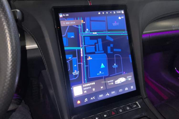 Used Hongqi H5 2023 2.0T Automatic Smart Connect Flagship Edition Audio And AC Panel