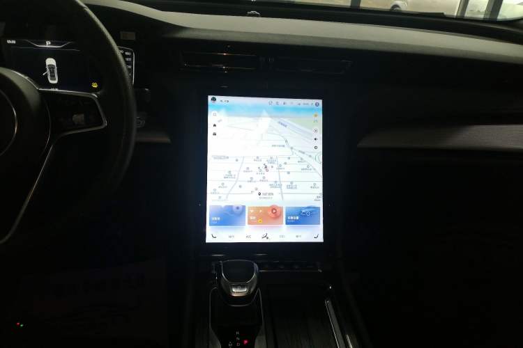 Used Hongqi H5 2023 2.0T Automatic Smart Connect Flagship Edition Audio And AC Panel