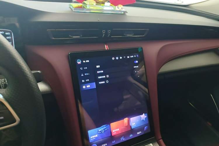 Used Hongqi H5 2023 1.5T DCT Smart Connect Flagship Edition Audio And AC Panel