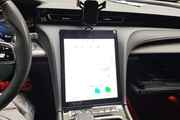Used Hongqi H5 2023 1.5T HEV Smart Connect Flagship Edition Audio And AC Panel