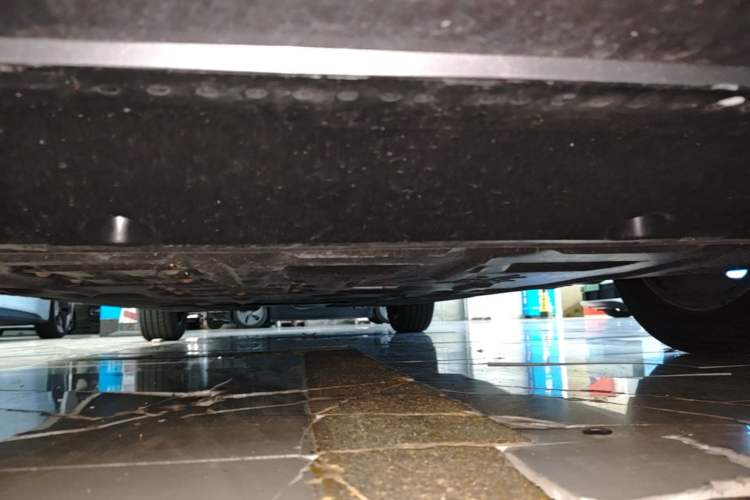 Used Hongqi H5 2023 1.5T DCT Smart Connect Flagship Edition Chassis Front