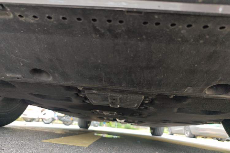 Used Hongqi H5 2023 2.0T Automatic Smart Connect Flagship Edition Chassis Front