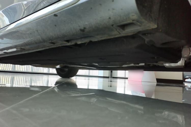 Used Hongqi H5 2023 2.0T Automatic Smart Connect Flagship Edition Chassis Front Right