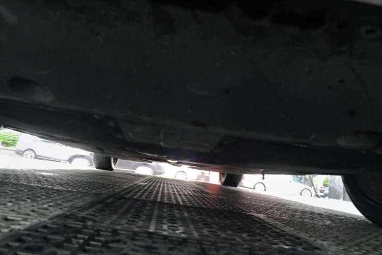 Used Hongqi H5 2023 2.0T Automatic Smart Connect Flagship Edition Chassis Front