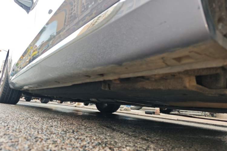 Used Hongqi H5 2023 2.0T Automatic Smart Connect Flagship Edition Chassis Rear Left