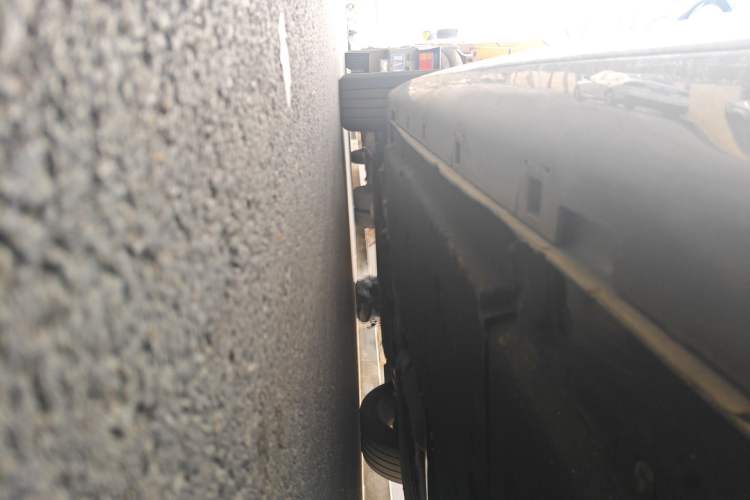 Used Hongqi H5 2023 1.5T DCT Smart Connect Flagship Edition Chassis Rear Left