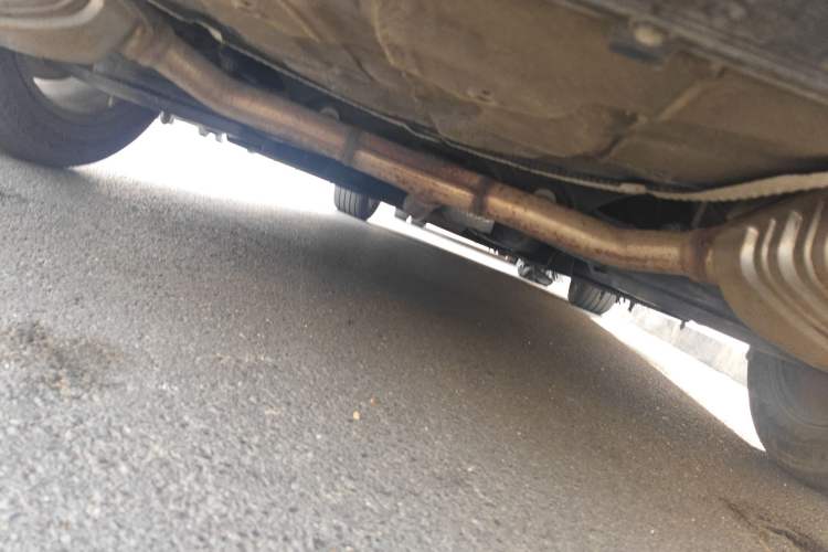 Used Hongqi H5 2023 1.5T DCT Smart Connect Flagship Edition Chassis Rear