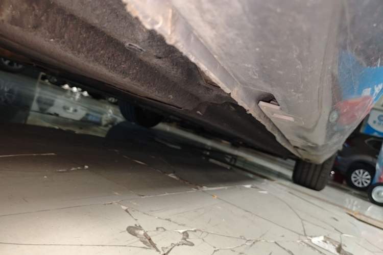 Used Hongqi H5 2023 1.5T DCT Smart Connect Flagship Edition Chassis Rear Right