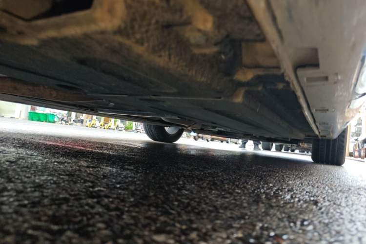 Used Hongqi H5 2023 2.0T Automatic Smart Connect Flagship Edition Chassis Rear Right