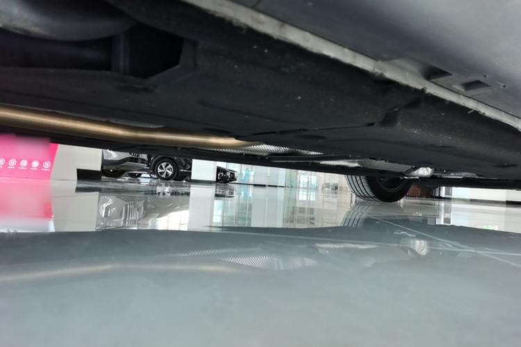 Used Hongqi H5 2023 2.0T Automatic Smart Connect Flagship Edition Chassis Rear Right