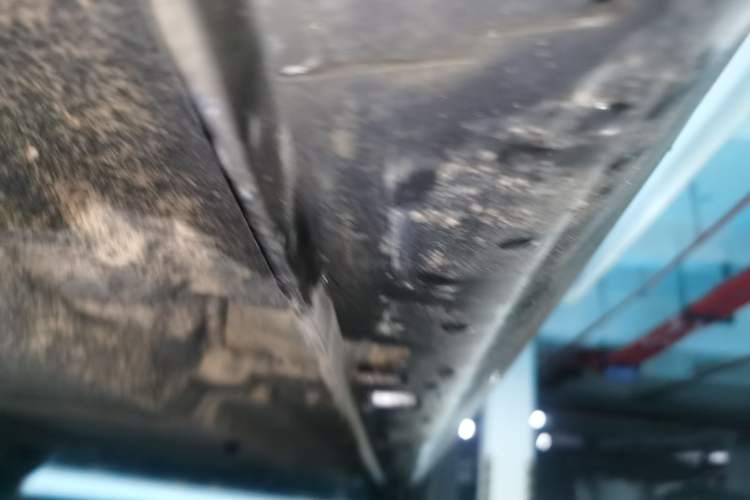 Used Hongqi H5 2023 2.0T Automatic Smart Connect Flagship Edition Chassis Rear Right