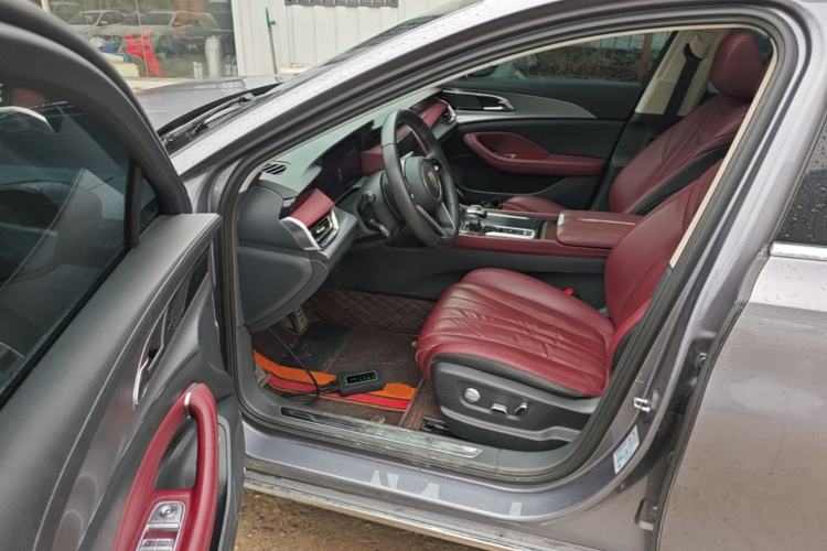 Used Hongqi H5 2023 2.0T Automatic Smart Connect Flagship Edition Driver Seat