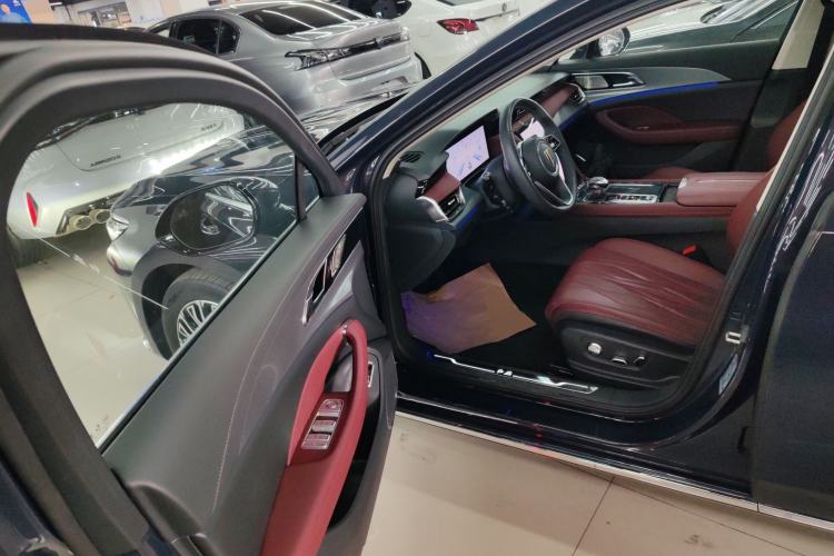 Used Hongqi H5 2023 2.0T Automatic Smart Connect Flagship Edition Driver Seat