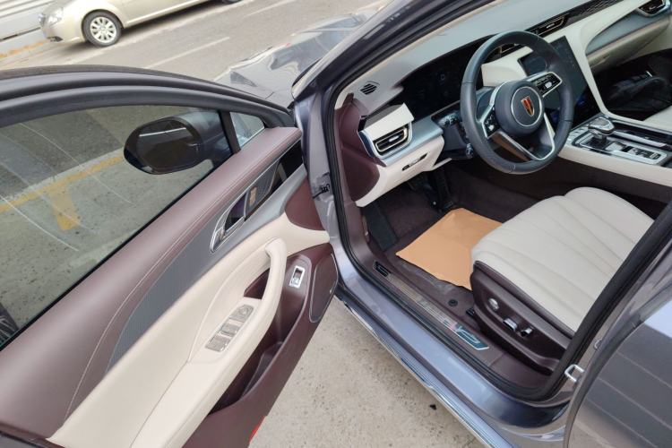 Used Hongqi H5 2023 2.0T Automatic Smart Connect Flagship Edition Driver Seat