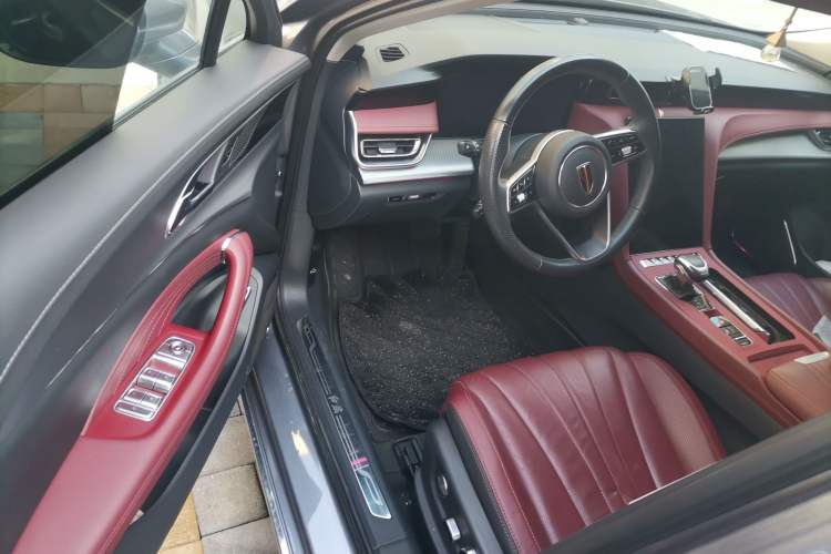 Used Hongqi H5 2023 2.0T Automatic Smart Connect Flagship Edition Driver Seat