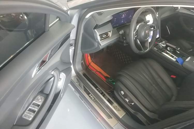 Used Hongqi H5 2023 1.5T HEV Smart Connect Flagship Edition Driver Seat