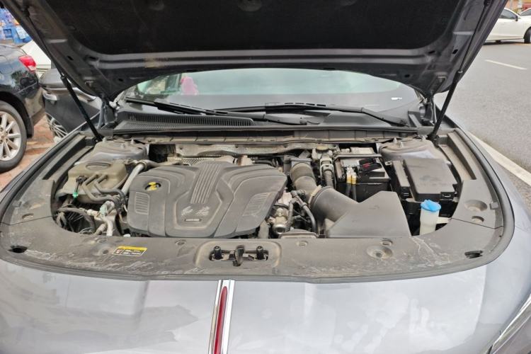 Used Hongqi H5 2023 2.0T Automatic Smart Connect Flagship Edition Engine Bay