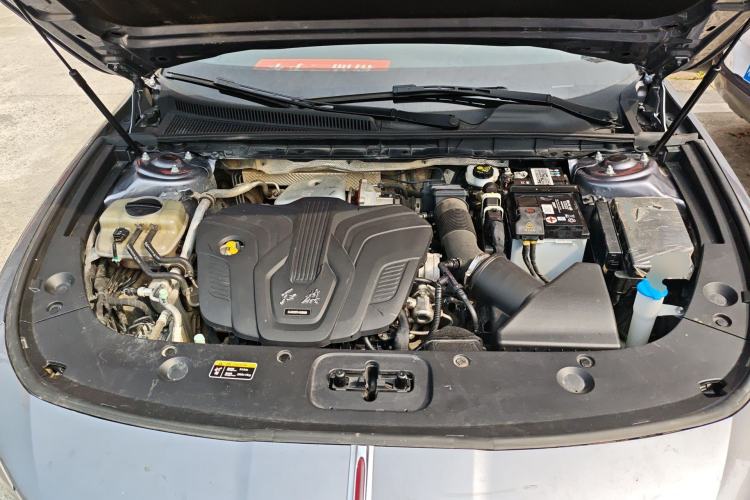Used Hongqi H5 2023 2.0T Automatic Smart Connect Flagship Edition Engine Bay