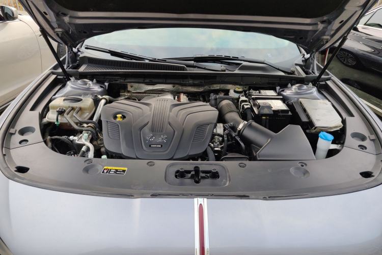 Used Hongqi H5 2023 2.0T Automatic Smart Connect Flagship Edition Engine Bay