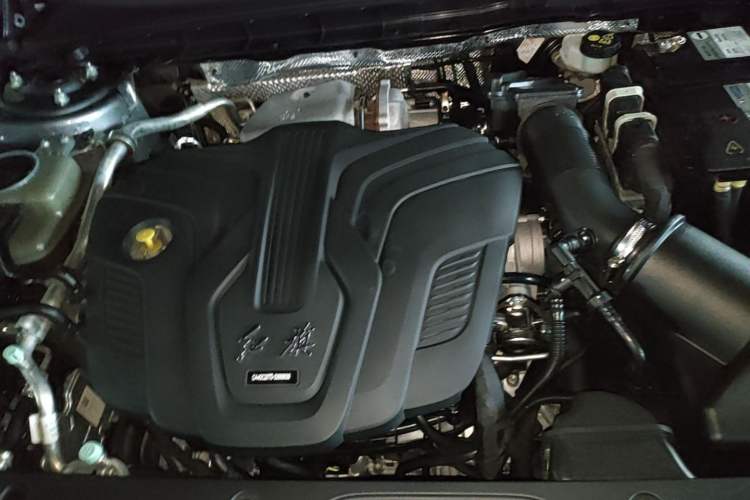 Used Hongqi H5 2023 2.0T Automatic Smart Connect Flagship Edition Engine Bay