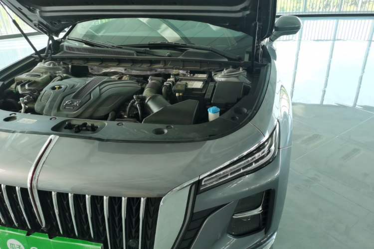 Used Hongqi H5 2023 2.0T Automatic Smart Connect Flagship Edition Engine Bay Left