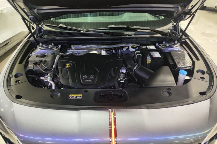 Used Hongqi H5 2023 2.0T Automatic Smart Connect Flagship Edition Engine Bay