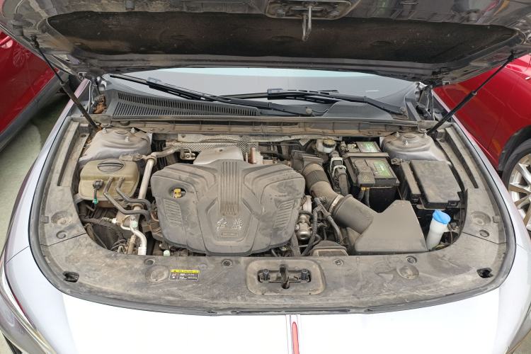 Used Hongqi H5 2023 2.0T Automatic Smart Connect Flagship Edition Engine Bay