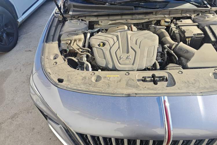 Used Hongqi H5 2023 2.0T Automatic Smart Connect Flagship Edition Engine Bay Right
