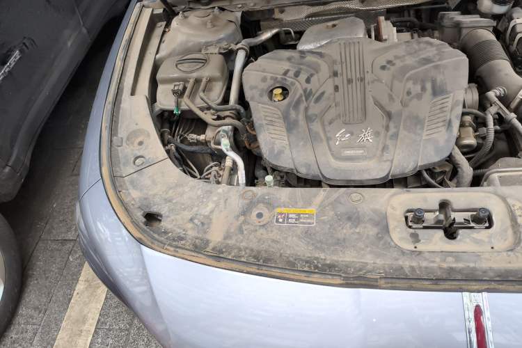 Used Hongqi H5 2023 2.0T Automatic Smart Connect Flagship Edition Engine Bay Right