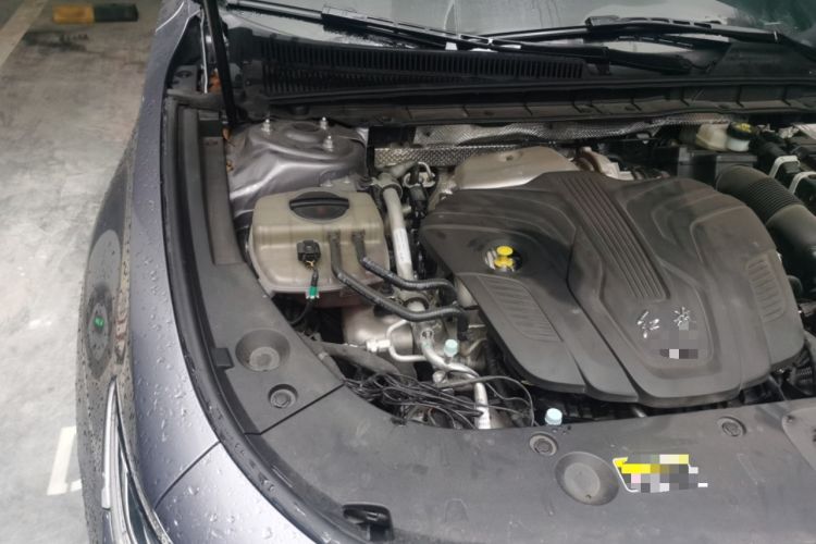 Used Hongqi H5 2023 2.0T Automatic Smart Connect Flagship Edition Engine Bay Right