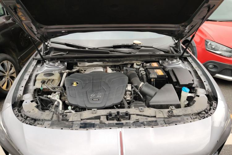 Used Hongqi H5 2023 2.0T Automatic Smart Connect Flagship Edition Engine Bay