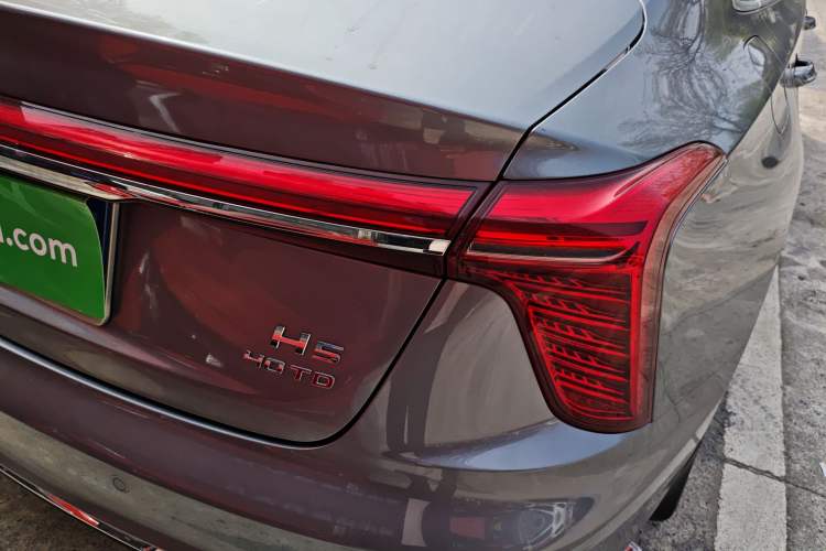 Used Hongqi H5 2023 2.0T Automatic Smart Connect Flagship Edition Exterior 3